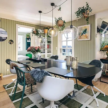 8 Person In Gilleleje-by Traum * Gilleleje